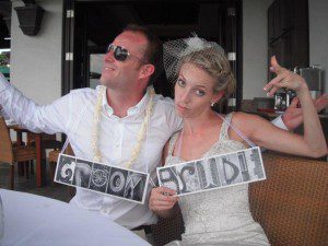bride_groom_signs_silly